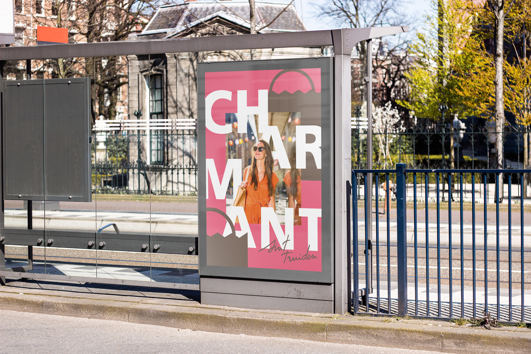 Straten van Sint-Truiden met charmant affiche.